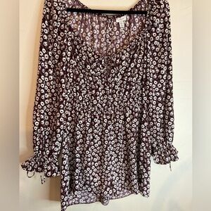 Topshop~Lightweight Floral Romper~Long Sleeve~Tie Neck/Cuffs~Open Back~Size 8